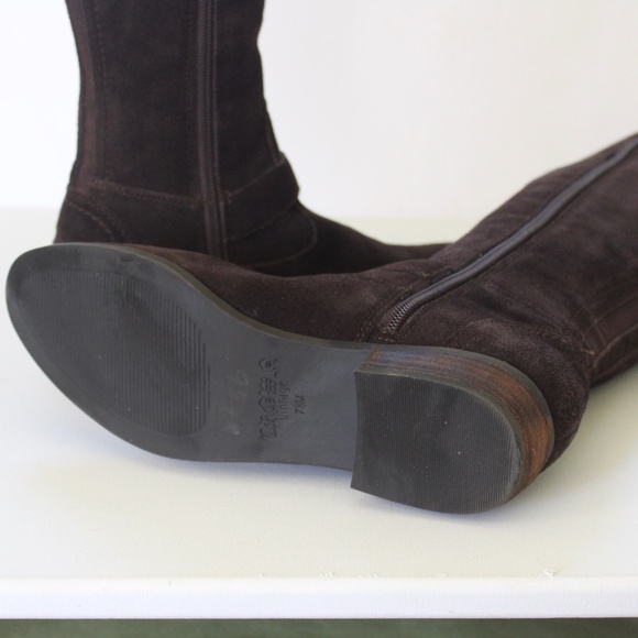 Crown Vintage Brown Suede Boots Like New - Picture 9 of 9